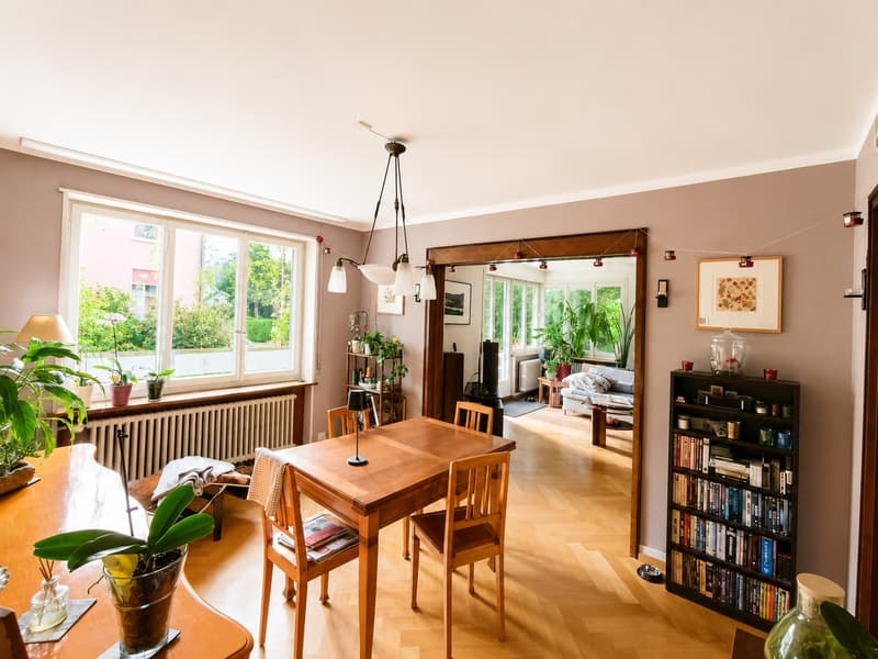 Appartamento di 4½ locali con balcone e vista sul giardino / casa di 3 famiglie (6)