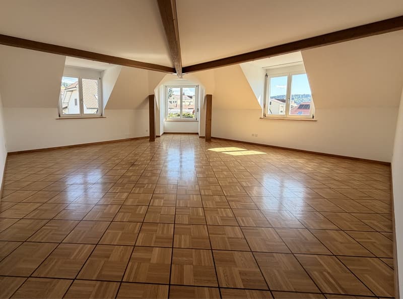Grosszügige 5-Zimmerwohnung mit Weitsicht im stilvollen Jugendstilhaus (1)