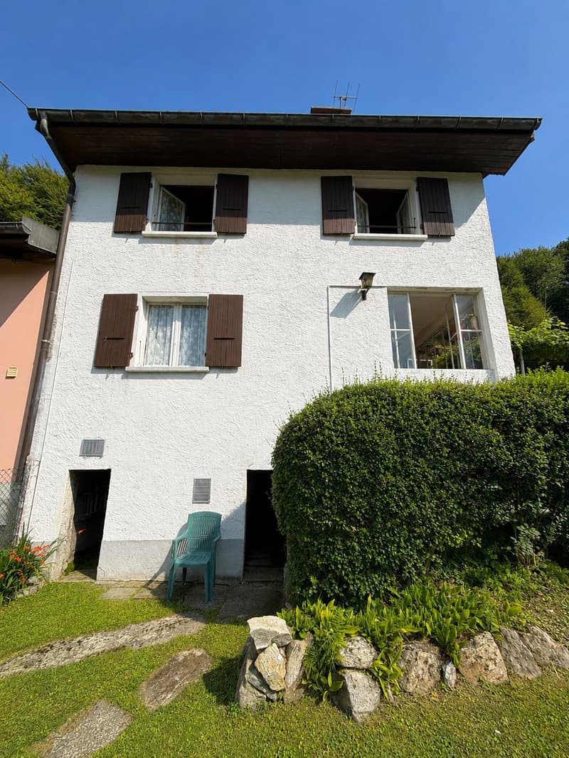 Rustico con terreno a Sonvico di oltre 1800 metri quadrati (2)