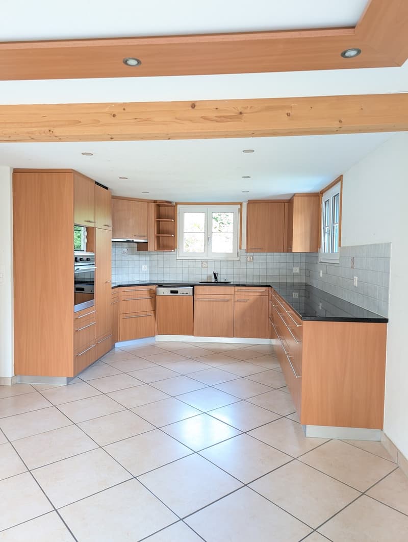 5.5-Zi-Maisonette Attika (127m²) im Zentrum: 2 min zu Bahnhof/Migros, 30min SG, 40min Zürich, mit Garten & Bergsicht (2)