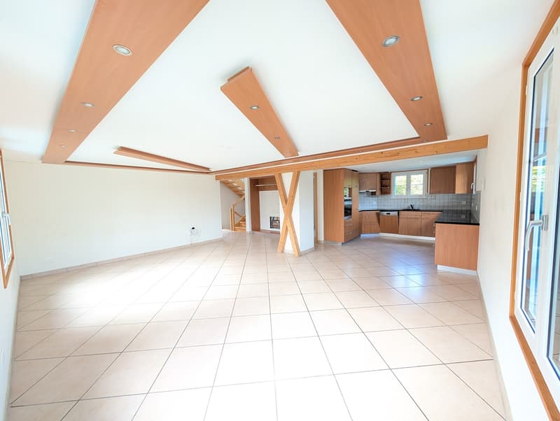 5.5-Zi-Maisonette Attika (127m²) im Zentrum: 2 min zu Bahnhof/Migros, 30min SG, 40min Zürich, mit Garten & Bergsicht (3)