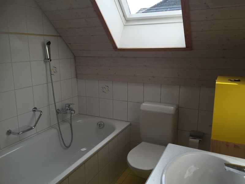 Schöne 3.5-Zimmerwohnung im 2. Obergeschoss an ruhiger Lage (7)
