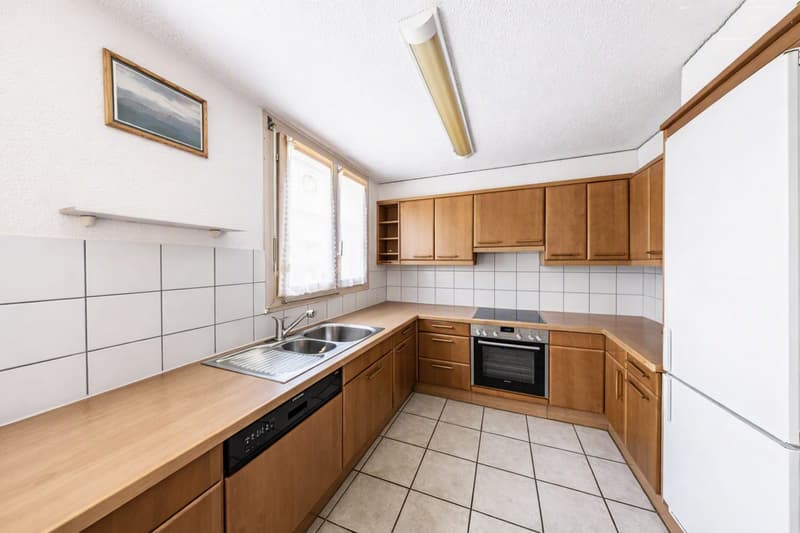 Grosszügige 4½-Zimmer-Maisonettewohnung mit Garten in Heimberg (2)