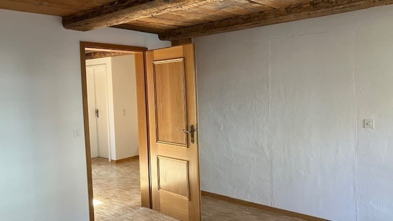 Charmante 2-Zimmer-Wohnung in historischem Gebäude Olten Innenstadt (8)
