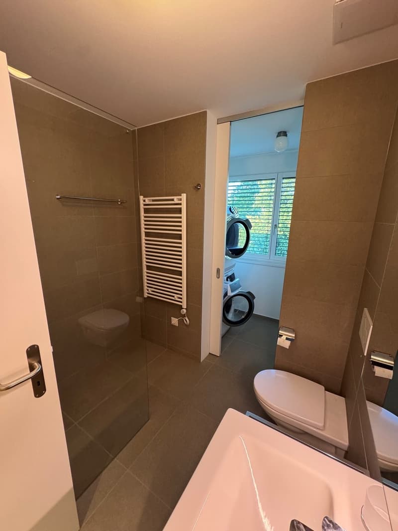 Bad mit Dusche und WM/Tumbler