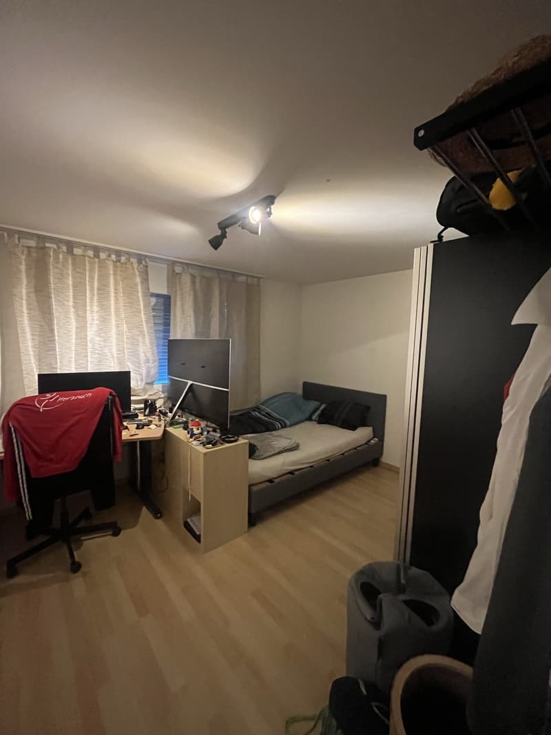Charmante 4.5-Zimmer-Wohnung mit grossem Garten in Herznach alles inklusive! (2)