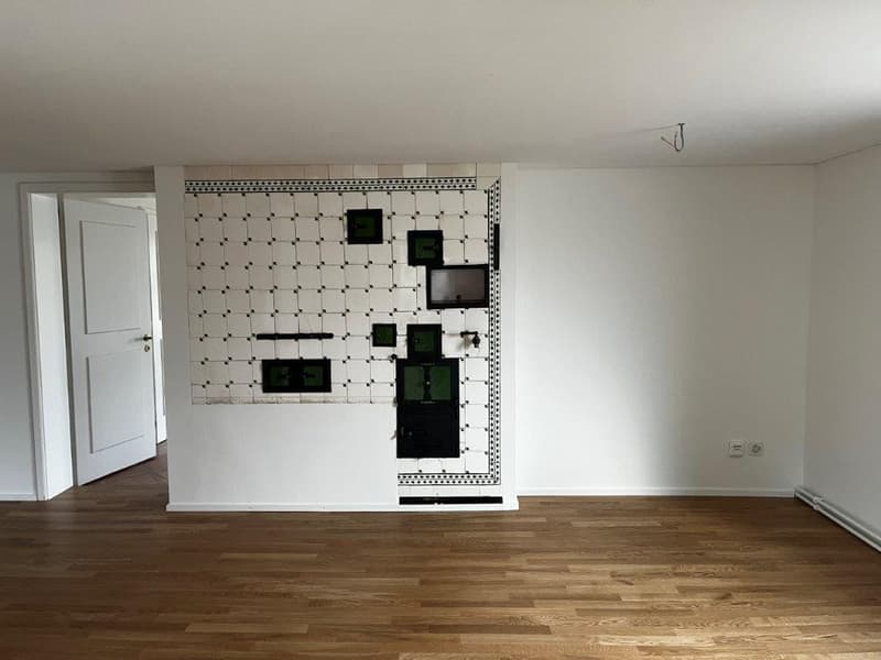 alter Kachelofen