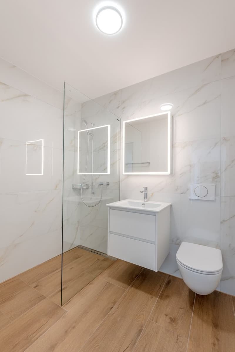 Nasszelle Dusche/WC - Musterfoto
