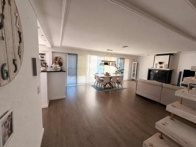 Exklusive 5.5-Zimmer-Terrassenhaus mit Panorama-Aussicht & Wellness (1)