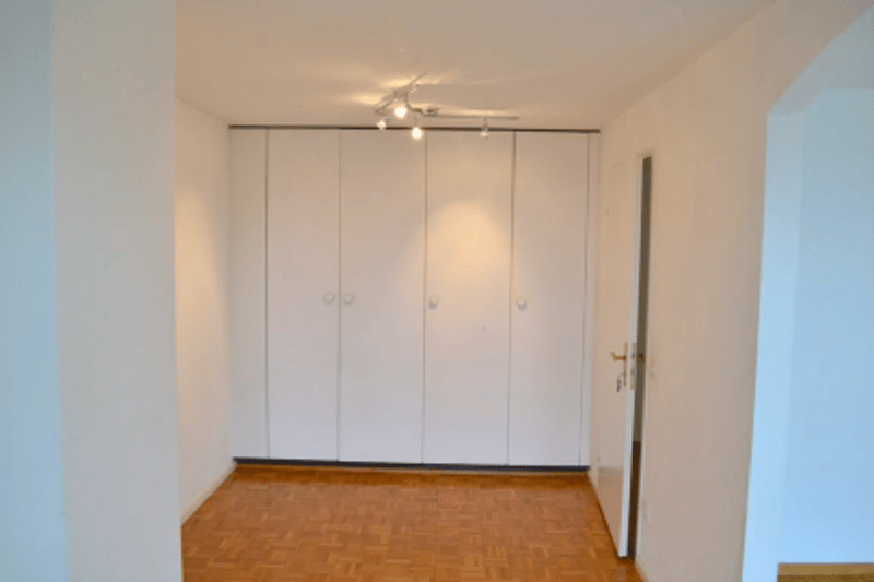 Exklusive 5.5-Zimmer-Terrassenhaus mit Panorama-Aussicht & Wellness (8)