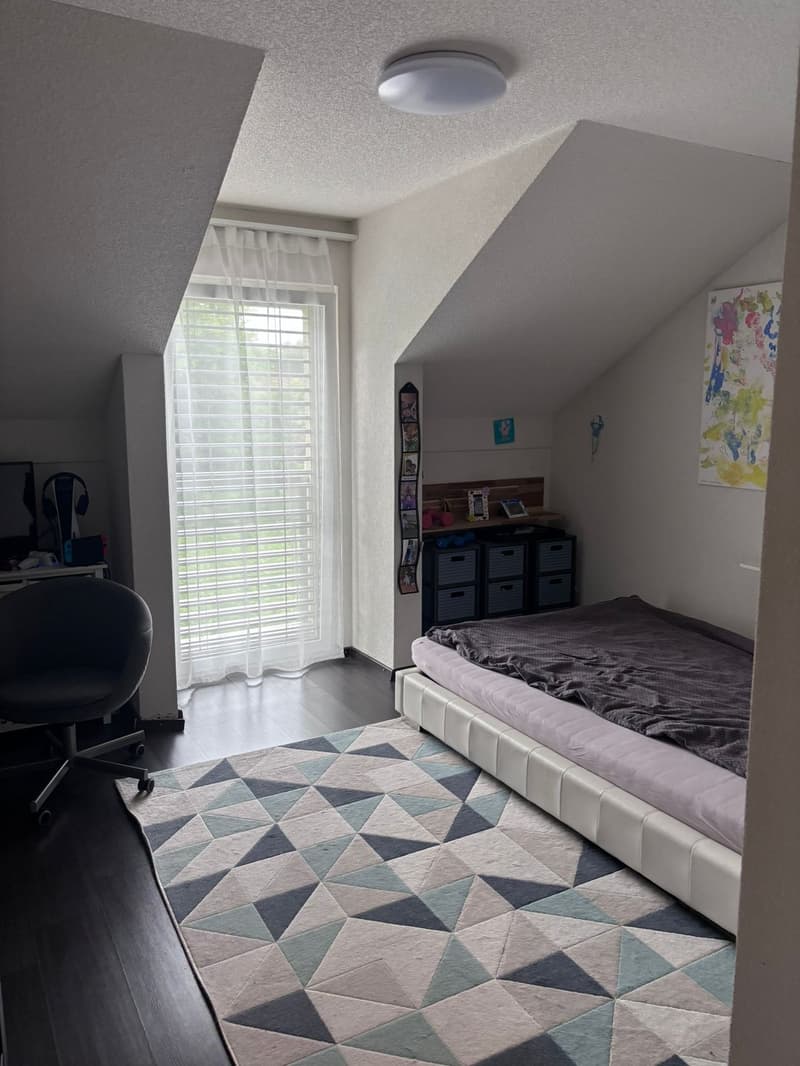 Helle 4.5-Zimmer-Wohnung am Waldrand ruhig, familienfreundlich & zentral (4)