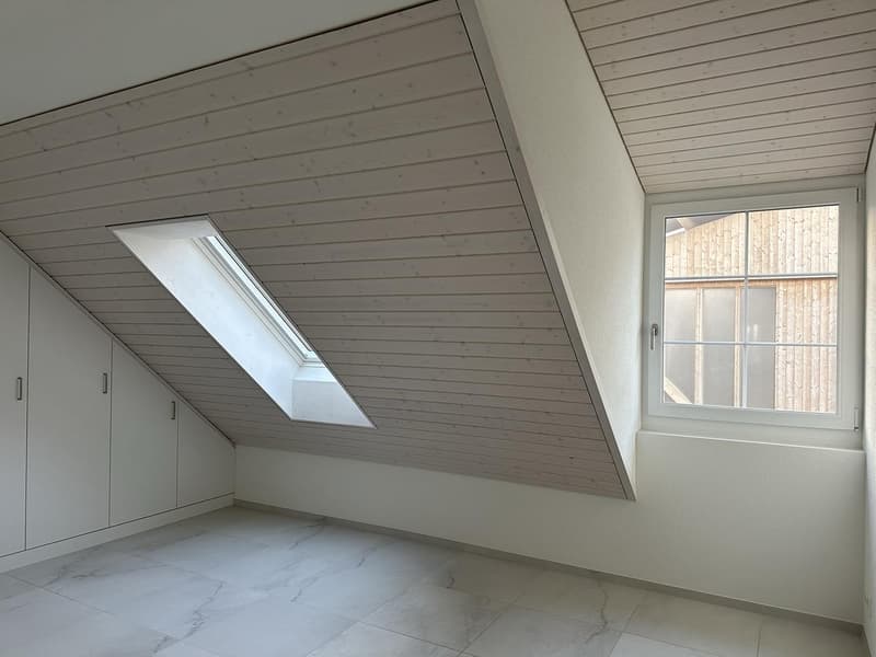3 1/2 Dachwohnung mit zusätzlichem Raum (7)