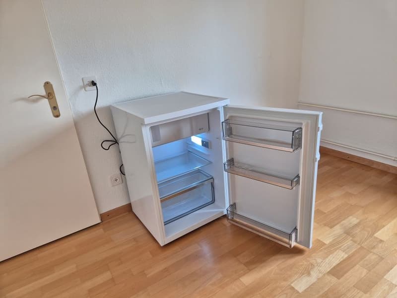 Ladys only! Neu renoviertes Zimmer in einer Damen WG (3)