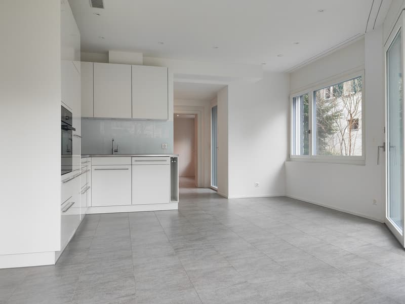 Moderne 2.5-Zimmerwohnung mit privatem Gartensitzplatz (3)