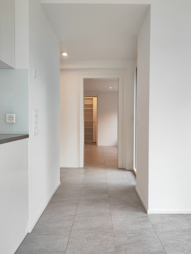 Moderne 2.5-Zimmerwohnung mit privatem Gartensitzplatz (5)