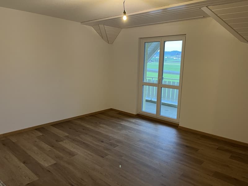 Moderne 3.5-Zimmer-Wohnung mit 124 m² in Hindelbank zu vermieten (10)