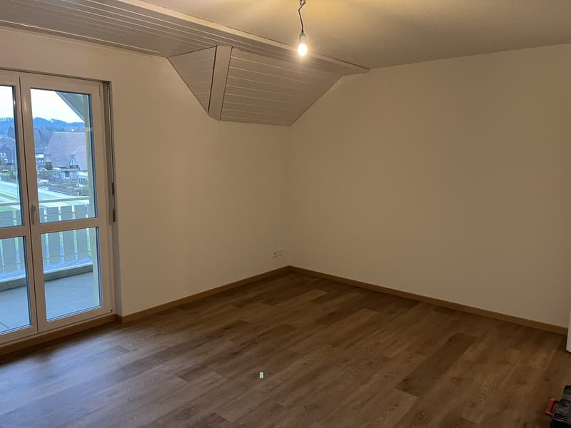 Moderne 3.5-Zimmer-Wohnung mit 124 m² in Hindelbank zu vermieten (11)