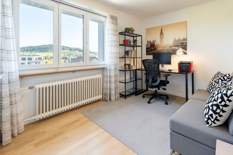 Helle 3.5-Zimmerwohnung mit Balkon und Weitblick (4)