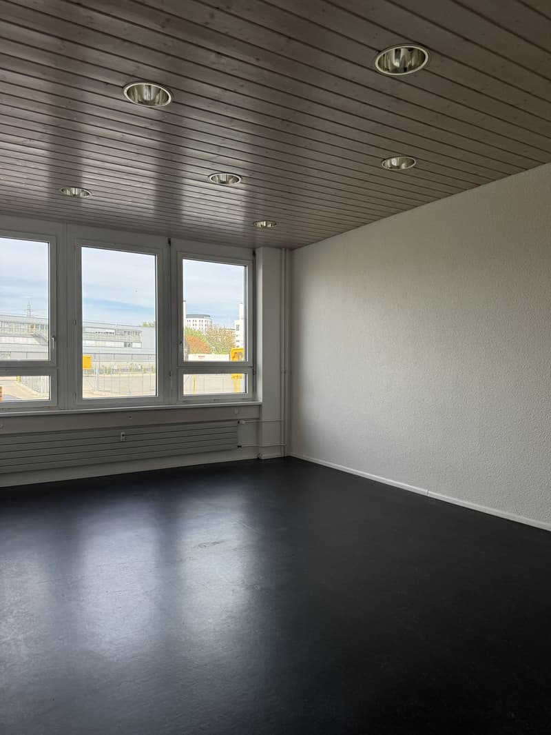 Repräsentatives Gewerbeobjekt mit Büro- und Lagerflächen an strategischer Lage (6)