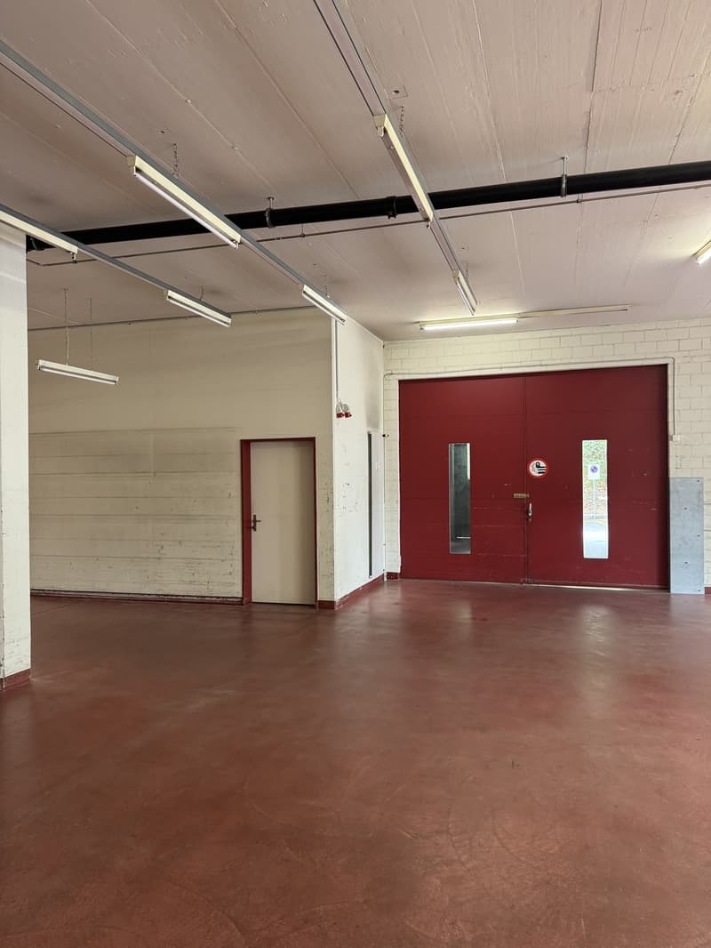Repräsentatives Gewerbeobjekt mit Büro- und Lagerflächen an strategischer Lage (12)