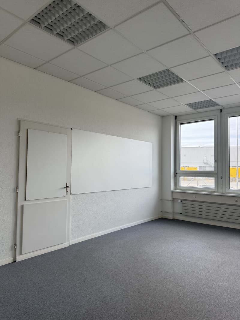 Repräsentatives Gewerbeobjekt mit Büro- und Lagerflächen an strategischer Lage (8)