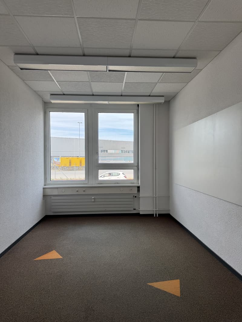 Repräsentatives Gewerbeobjekt mit Büro- und Lagerflächen an strategischer Lage (5)