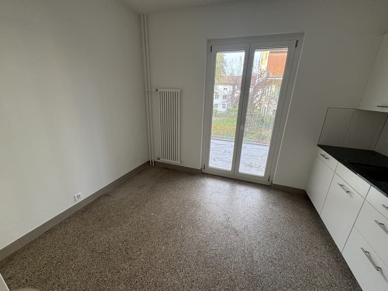 Komplett neu sanierte 4.5 Zimmerwohnung an bester Lage in Wabern (12)