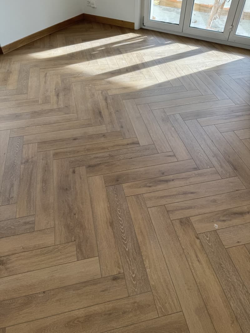 Komplett neu sanierte 4.5 Zimmerwohnung an bester Lage in Wabern (4)
