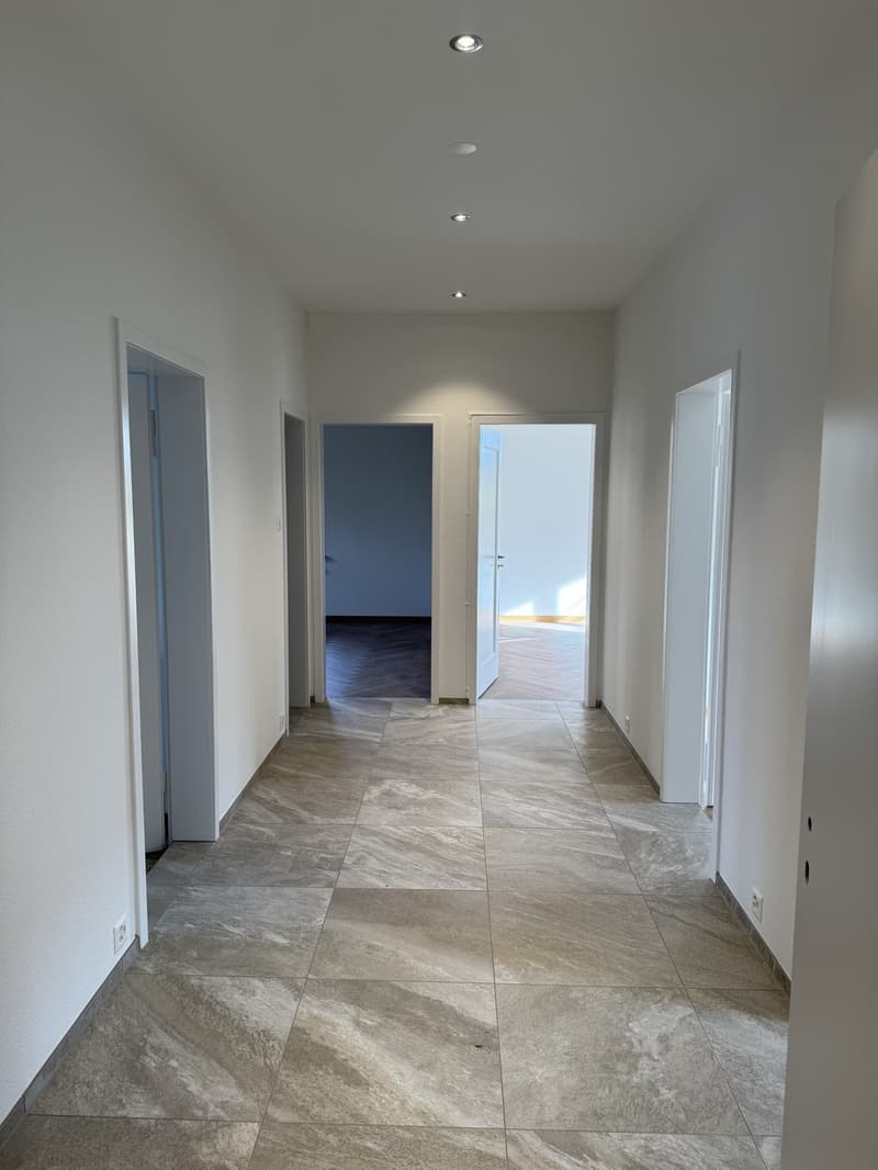 Komplett neu sanierte 4.5 Zimmerwohnung an bester Lage in Wabern (6)