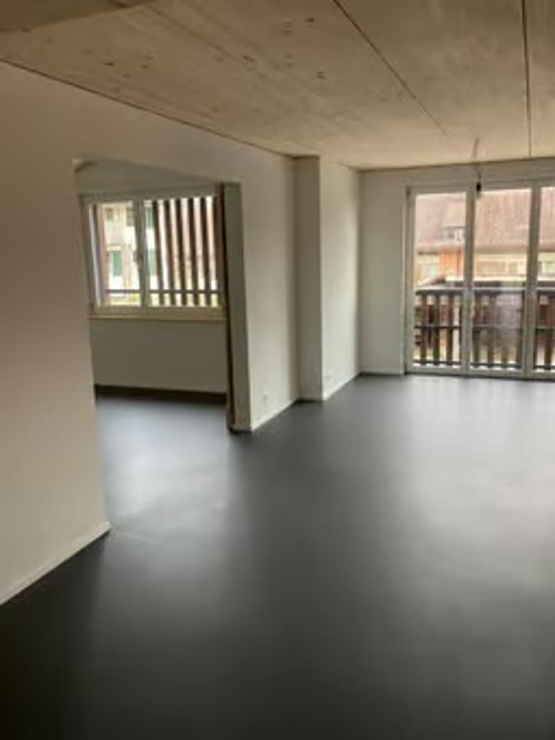 Zimmer mit Schiebetüre/Wohnzimmmer