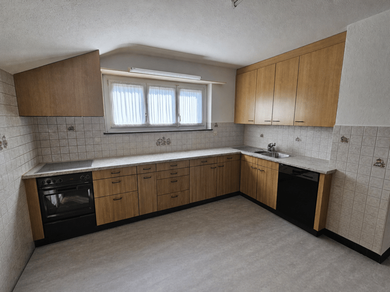 Grosszügige, renovierte 4-Zimmer-Wohnung mit 134 m² in Oftringen (10)