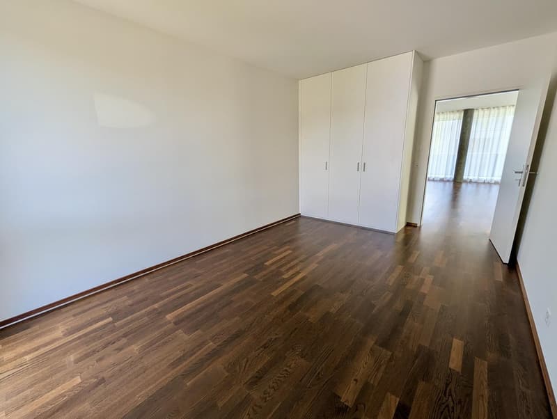 Helle 3.5-Zimmer mit Teil-Seesicht und Loftcharakter ruhig und grosszügig am Zürichsee (9)
