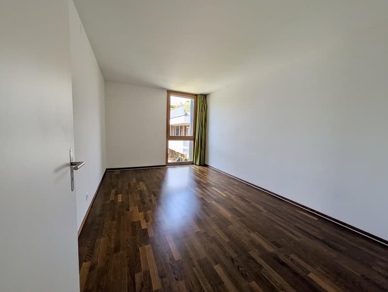 Helle 3.5-Zimmer mit Teil-Seesicht und Loftcharakter ruhig und grosszügig am Zürichsee (8)