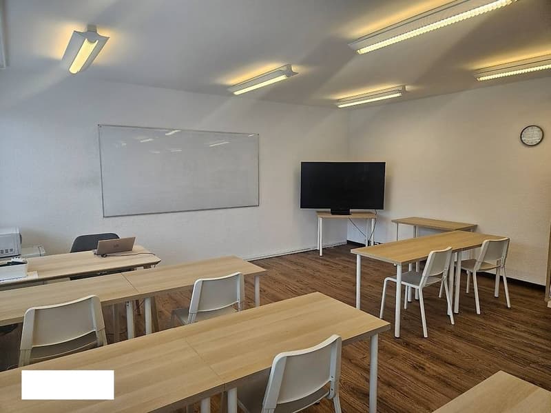 OPPORTUNITÉ UNIQUE : Arcade/Bureaux 90m2 à Nyon Gare - Loyer bloqué exceptionnel (1845.-) (3)