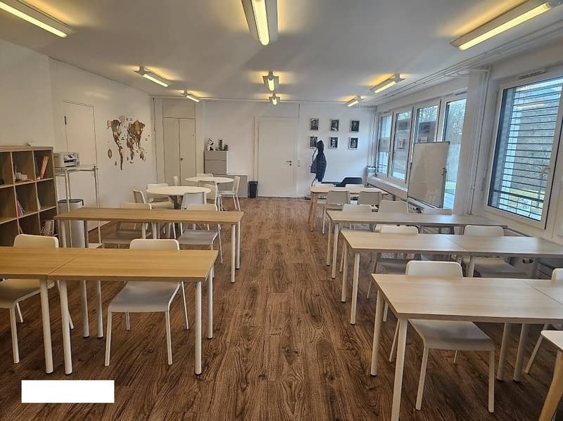 OPPORTUNITÉ UNIQUE : Arcade/Bureaux 90m2 à Nyon Gare - Loyer bloqué exceptionnel (1845.-) (1)