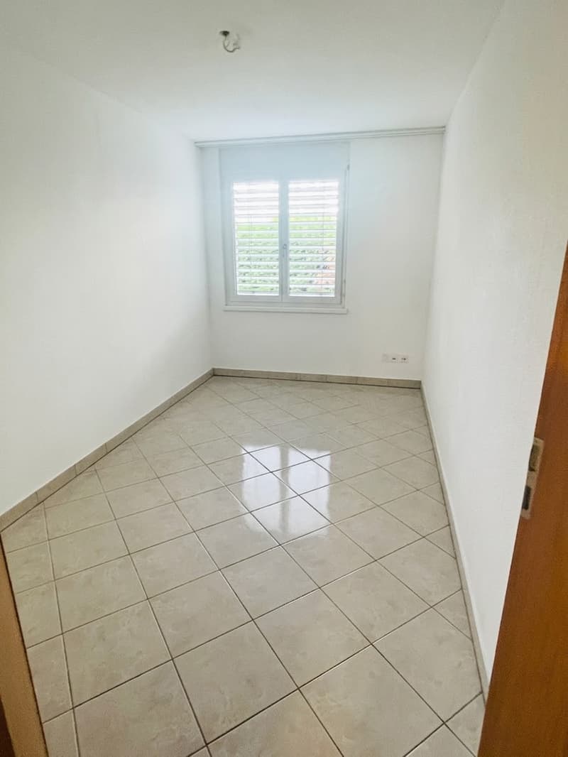 5.5-Zimmer-Gartenwohnung 118 m² Wohnfläche + ca. 66 m² Zusatzfläche + 230 m² Privatgarten (12)