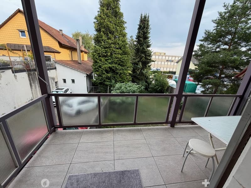 Grosszügige 3½-Zimmer-Wohnung mit Balkon und Parkplatz inklusive in Biel / Spacious 3.5-Room Apartment with Balcony and Paking included in Biel (5)