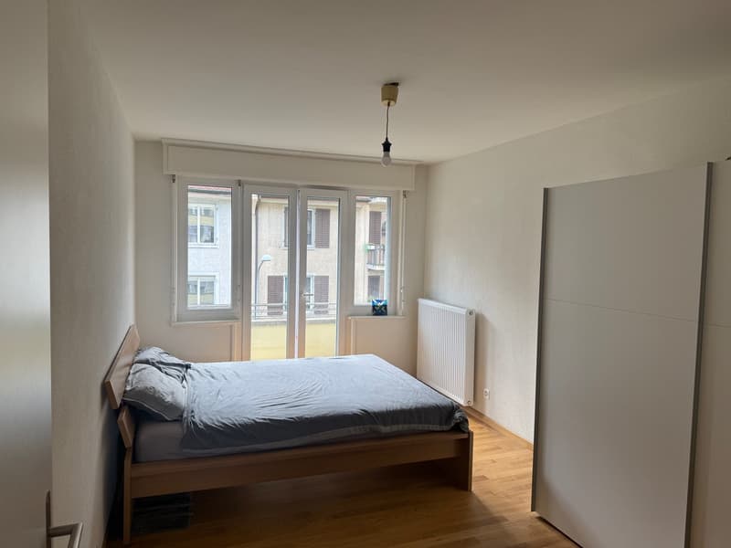 2.5-Zimmer-Wohnung mit 2 Balkonen in Zürich 8003  ab 1. November (2)