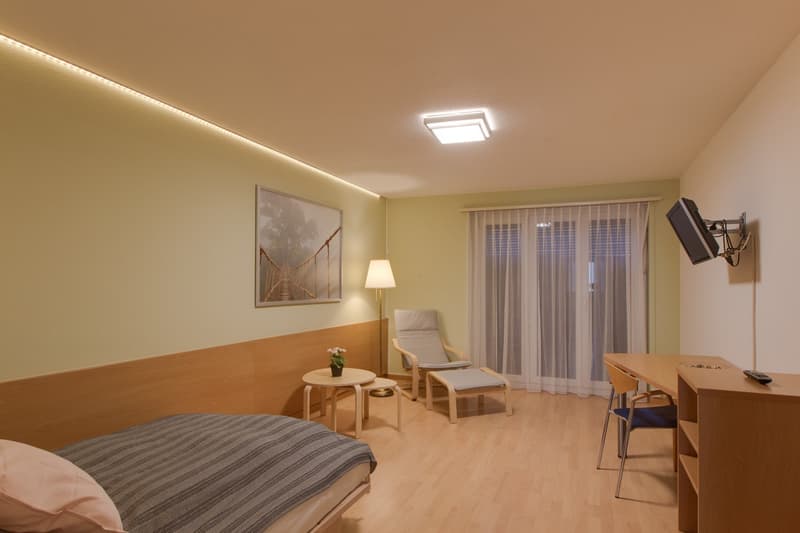 Charmante möblierte Wohnung im Seefeld ruhige Lage und separate Küche (8)