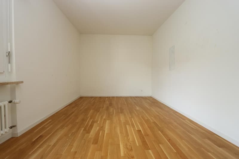 ATTRAKTIVE, GERÄUMIGE 3 ZIMMERWOHNUNG AN GUTER LAGE (7)