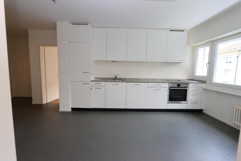 ATTRAKTIVE, GERÄUMIGE 3 ZIMMERWOHNUNG AN GUTER LAGE (10)