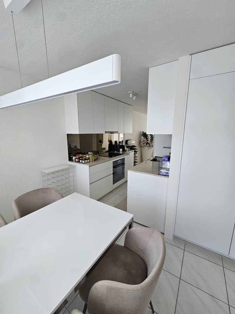 Spezielle 4 Zimmer Maisonette Wohnung mit Pool (11)