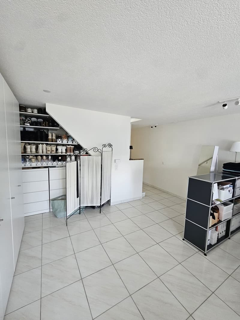Spezielle 4 Zimmer Maisonette Wohnung mit Pool (12)