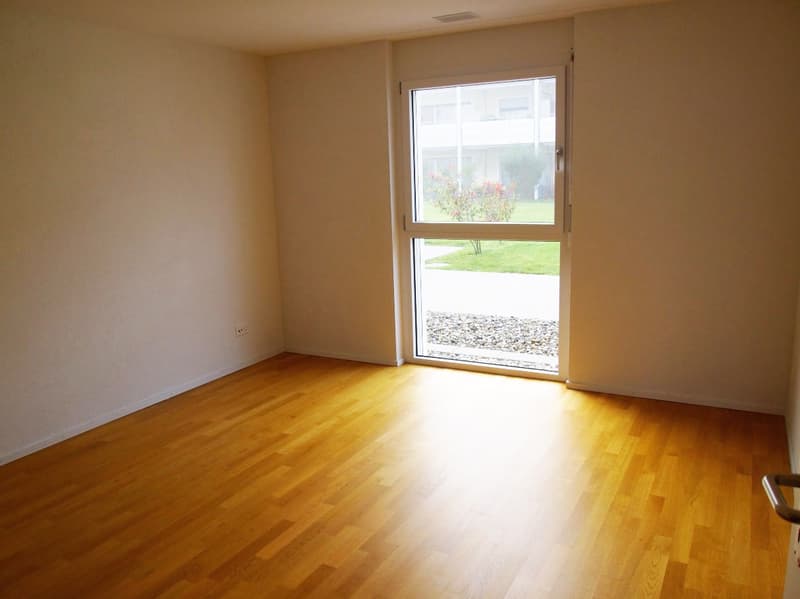 4.5-Zimmer-Gartenwohnung im Erdgeschoss, 101 m² mit Sitzplatz ins Grüne (5)