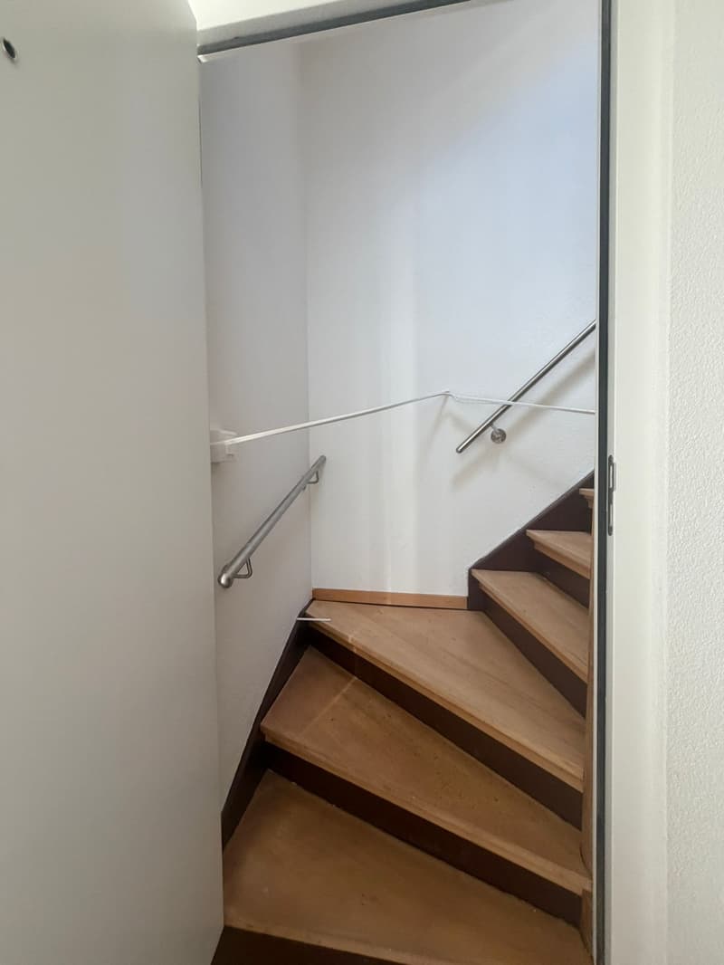 Frisch renovierte 2.5-Zimmer-Dachwohnung an der Paulstrasse 23 in Winterthur (7)