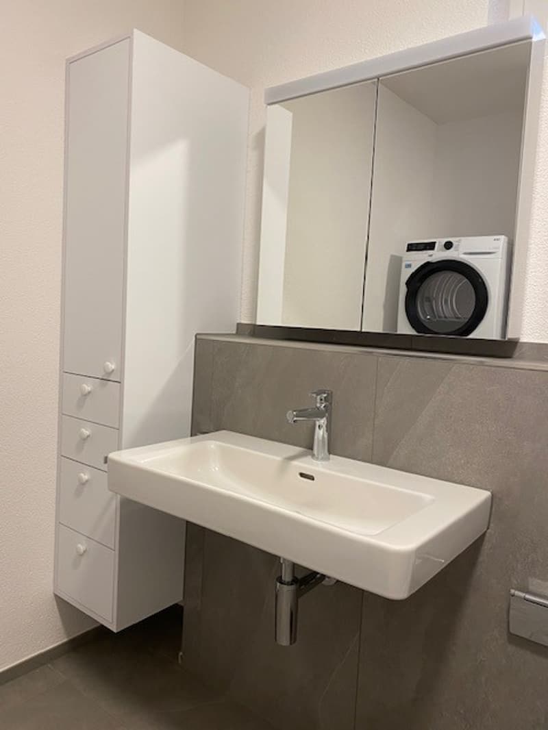 Letzte 5.5 Zimmerwohnung an Top Aussichtslage auf See und Berge (10)