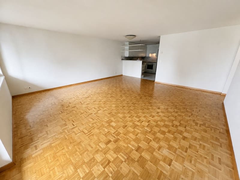 wohnzimmer mit offener Küche