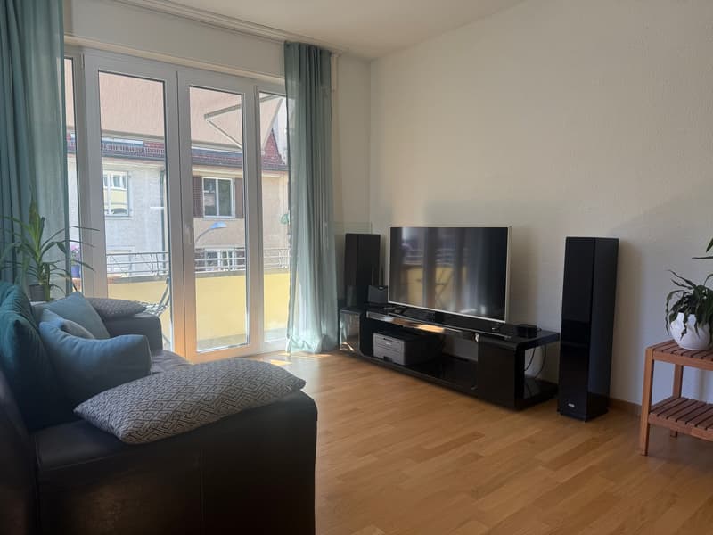2.5-Zimmer-Wohnung mit 2 Balkonen in ruhiger Lage  Zürich 8003 (3)