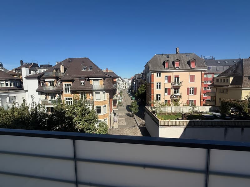 2.5-Zimmer-Wohnung mit 2 Balkonen in ruhiger Lage  Zürich 8003 (7)