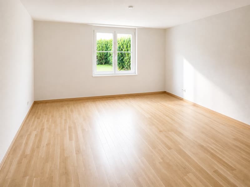 Helle Parterrewohnung mit Garten und Tiefgaragenplatz (3)